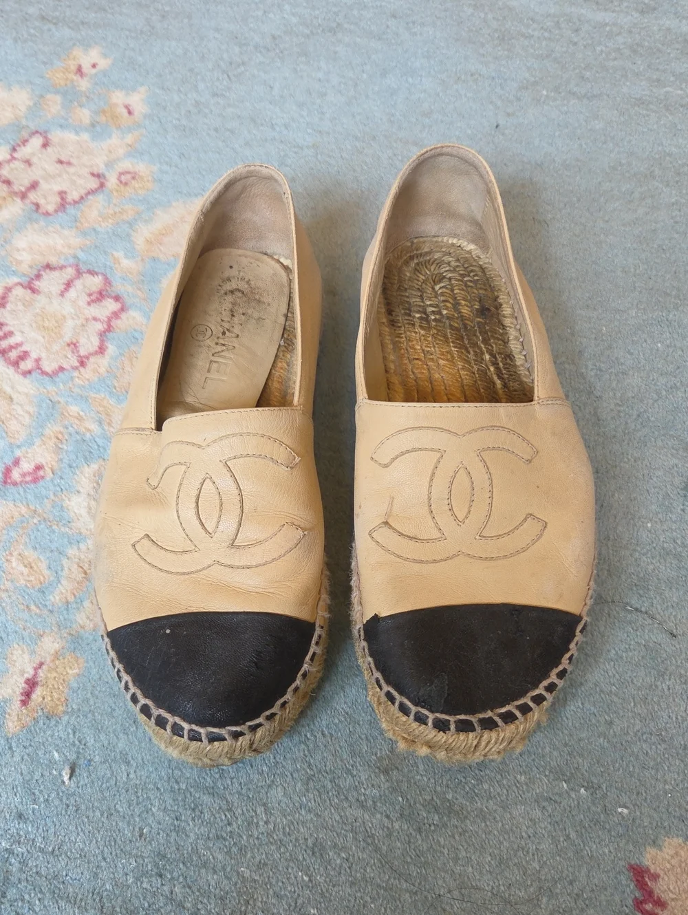 WOMENS AUTHENTIC CHANEL FLAT ESPADRILLES ESPADRILLE SHOES SZ 38 $975 BLACK BEIGE